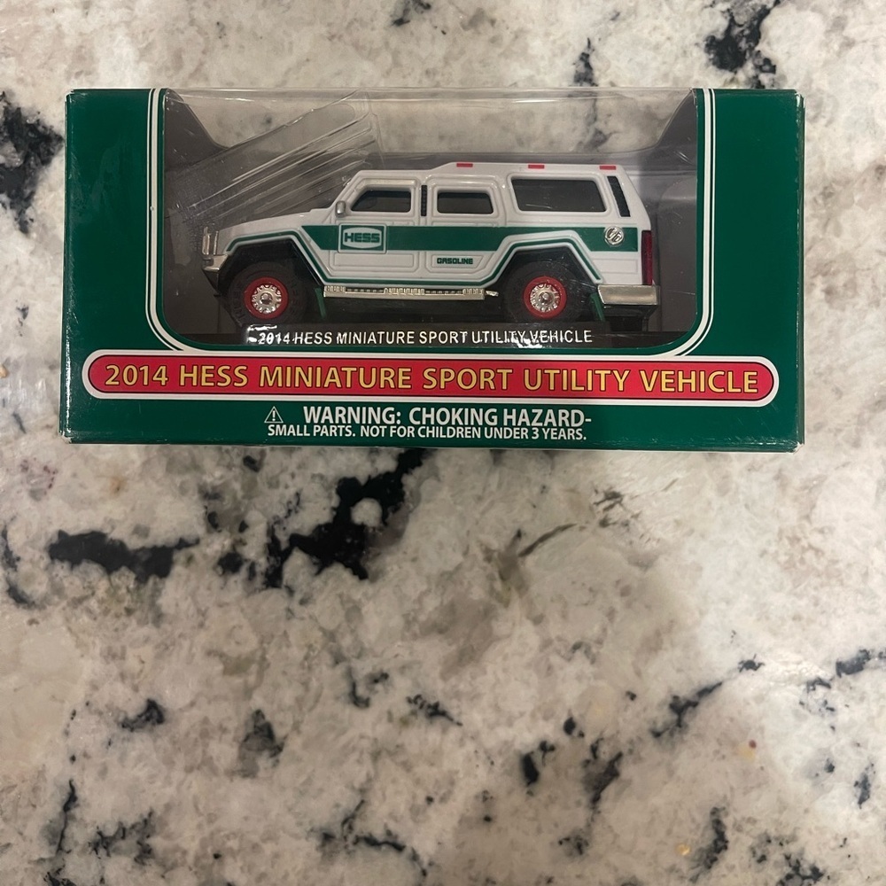 BRAND NEW—HESS Mini- 2014 Rare 17th Issue 50th ANNIVERSARY Miniature Sports SUV